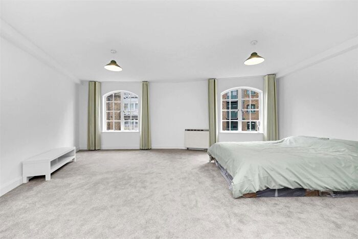 Studio To Rent In Java Wharf, Shad Thames, SE1