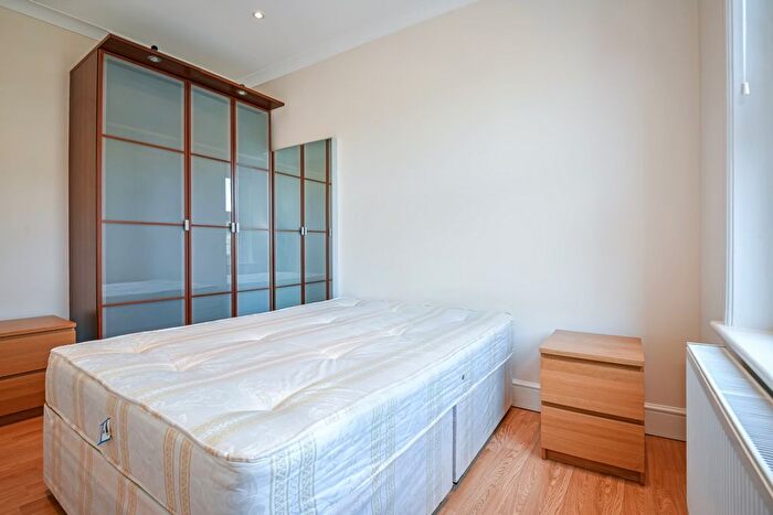 1 Bedroom Flat To Rent In Farringdon Road, Clerkenwell, London, EC1R