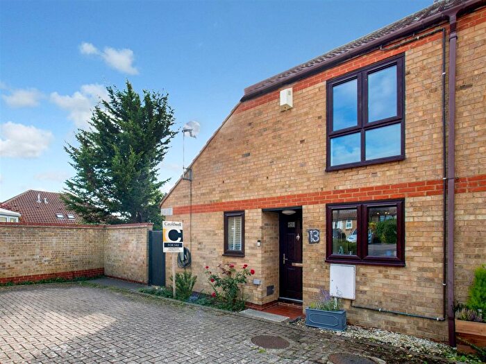 1 Bedroom Property For Sale In Twinflower, Walnut Tree, Milton Keynes, MK7
