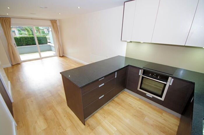 1 Bedroom Flat To Rent In Boulevard Drive, London, NW9