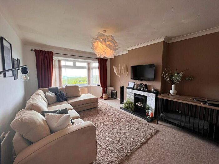 2 Bedroom Detached Bungalow To Rent In Warren Road, Woodingdean, Brighton, BN2