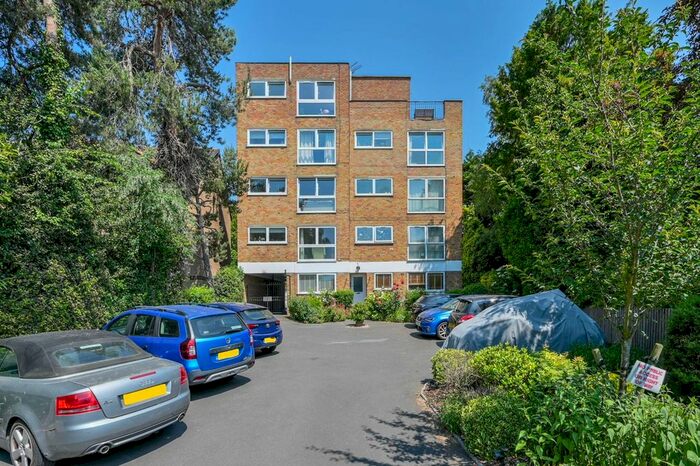 2 Bedroom Flat To Rent In Perivale Lane, Perivale, Greenford, UB6
