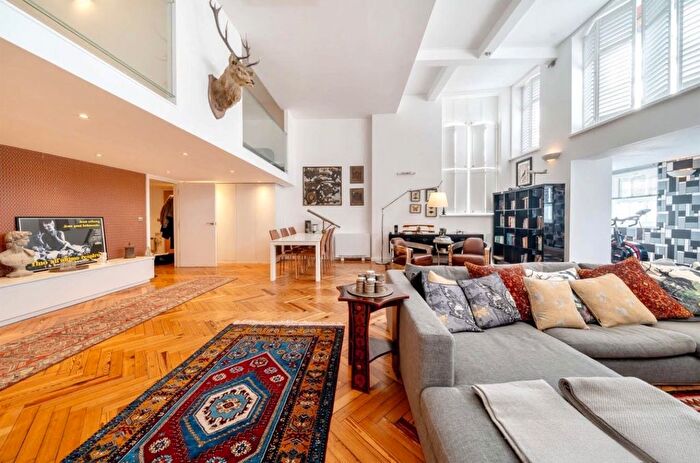 2 Bedroom Flat To Rent In Reed Place, Clapham, SW4