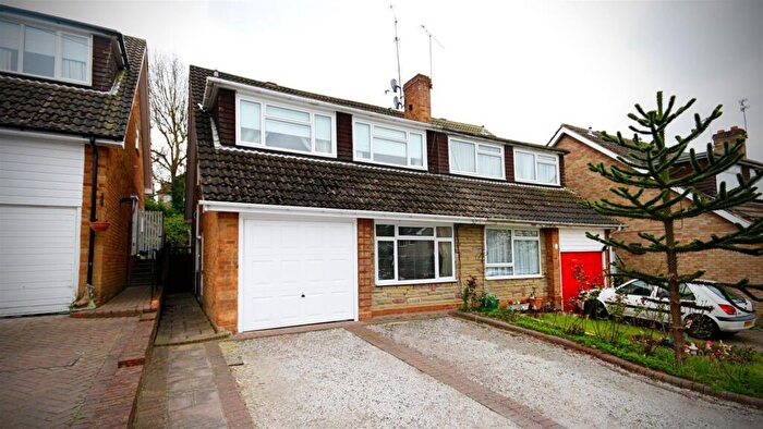 4 Bedroom Detached House For Sale In Vine Way, Brentwood, CM14