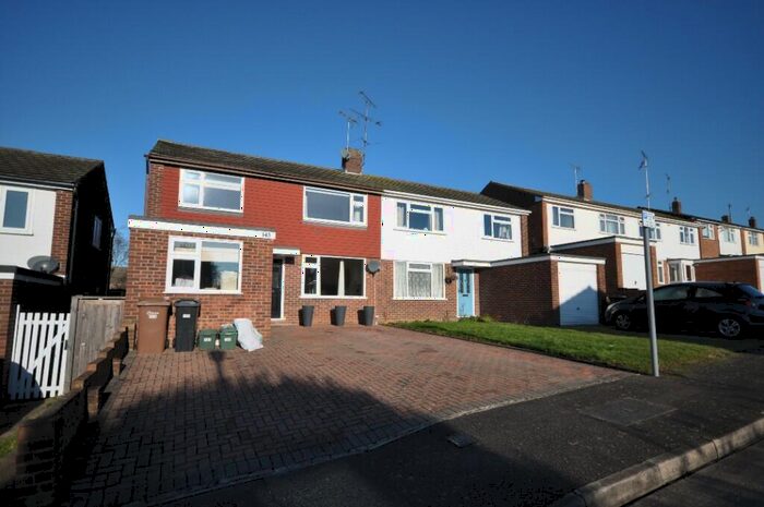 4 Bedroom Semi-Detached House To Rent In Hill View Road, Chelmsford, Essex, CM1