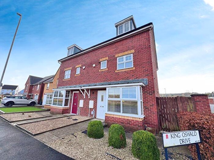 4 Bedroom Semi Detached House For Sale In King Oswald Drive, Blaydon, NE21