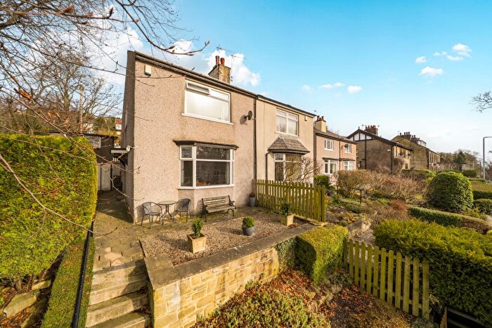 2 Bedroom Semi Detached House For Sale In Burnley Road, Willowfield, Halifax, West Yorkshire, HX2