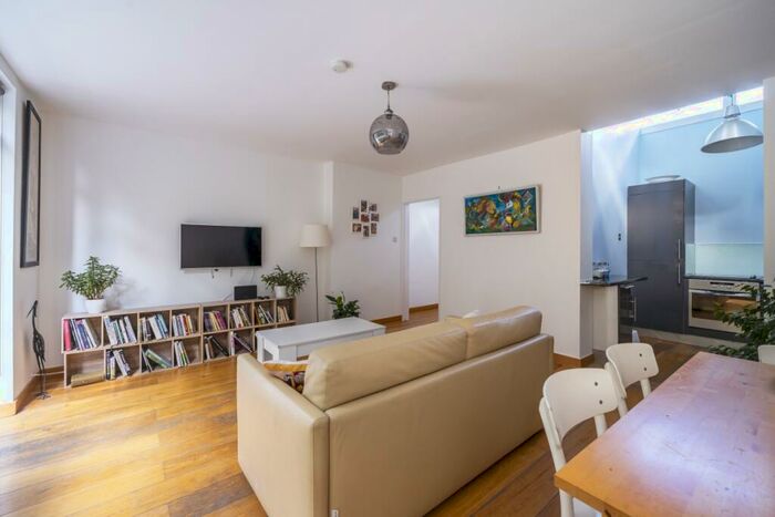 1 Bedroom Apartment To Rent In Hampstead High Street Hampstead, NW3