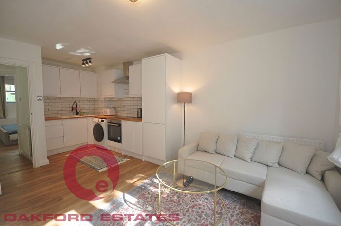 3 Bedroom Terraced House To Rent In Lambeth Walk, Lambeth, SE11