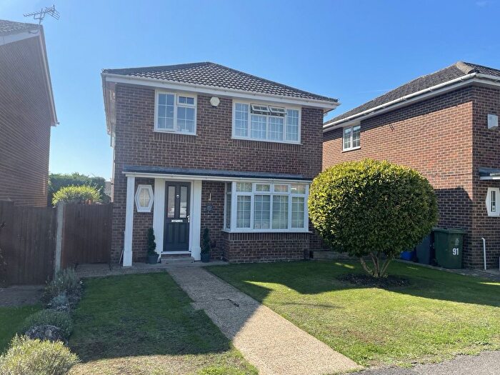 3 Bedroom Detached House For Sale In Cranbrook Drive, Maidenhead, Berkshire, SL6