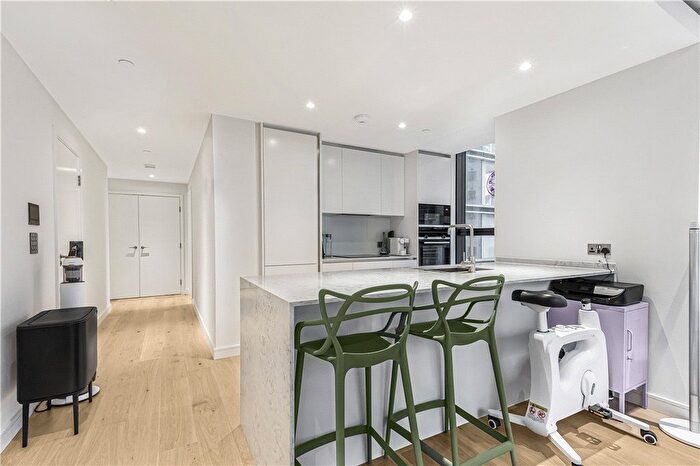1 Bedroom Flat For Sale In Marsh Wall, London, E14