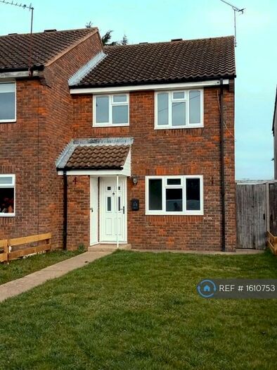 3 Bedroom Semi-Detached House To Rent In Coomes Way, Wick, Littlehampton, BN17