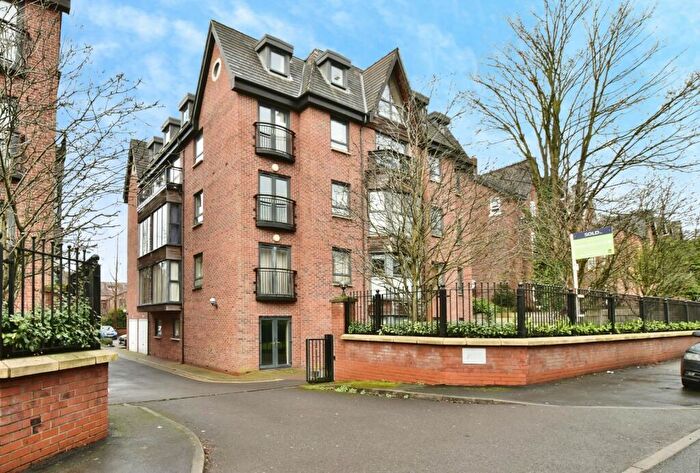 2 Bedroom Apartment For Sale In Withington Road, Manchester, Greater Manchester, M16