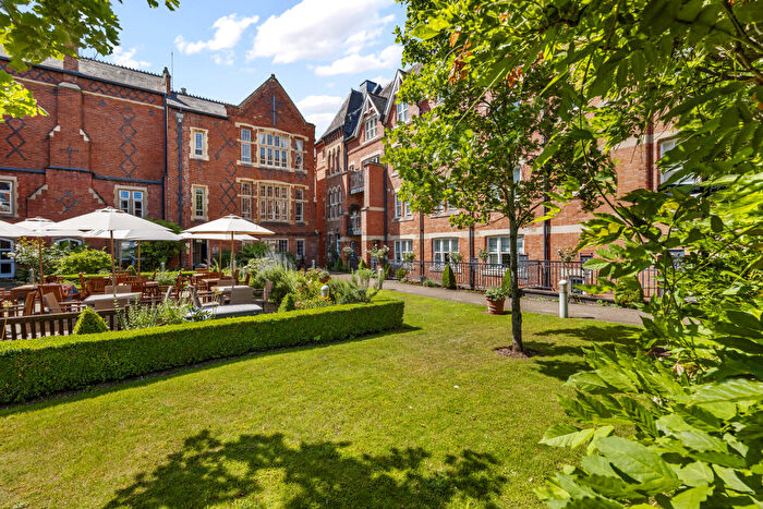 2 Bedroom Retirement Property For Sale In Newbold Court, Binswood Avenue, Leamington Spa, Warwickshire, CV32