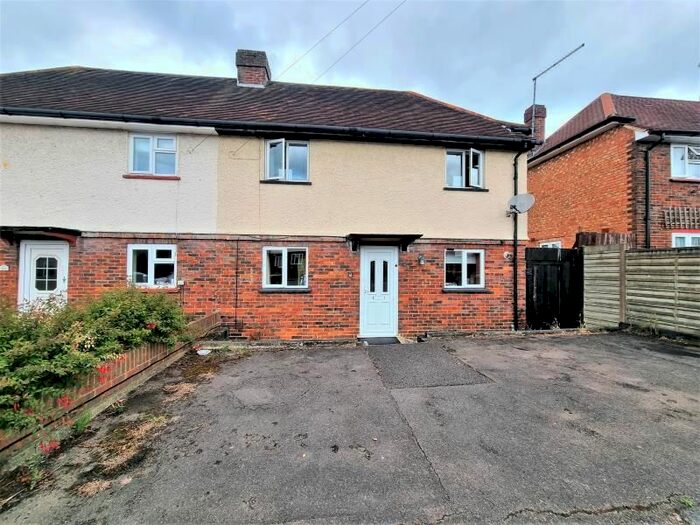 3 Bedroom Semi-Detached House To Rent In Northway, Guildford, GU2