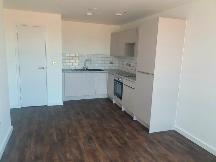1 Bedroom Apartment To Rent In Moseley Gardens, Moseley Street, Digbeth, B12