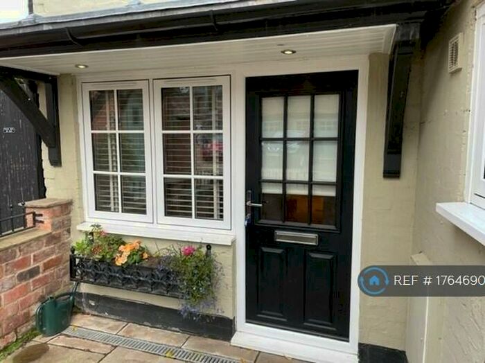 2 Bedroom Flat To Rent In Southam Road, Rugby, CV22