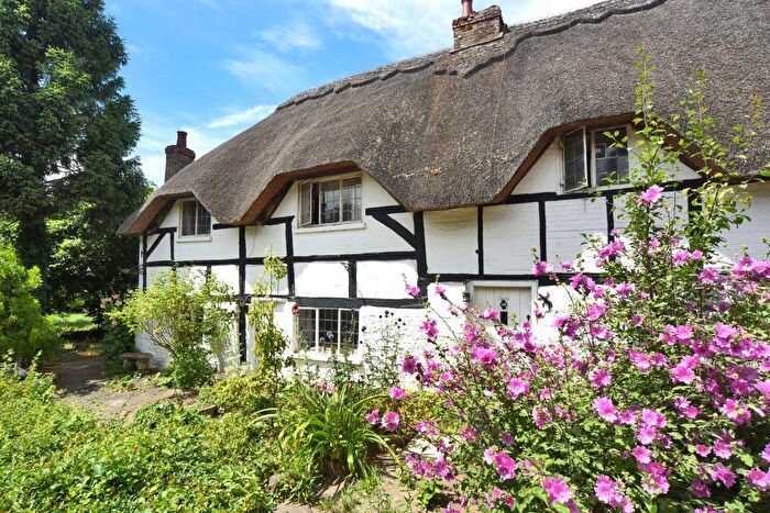 5 Bedroom Cottage For Sale In Grange Cottage, Fyfield, Hampshire, SP11