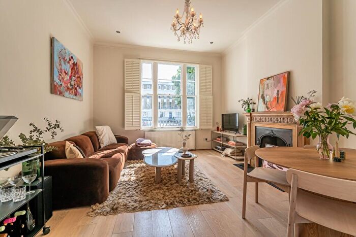 2 Bedroom Duplex To Rent In Milner Square London, N1