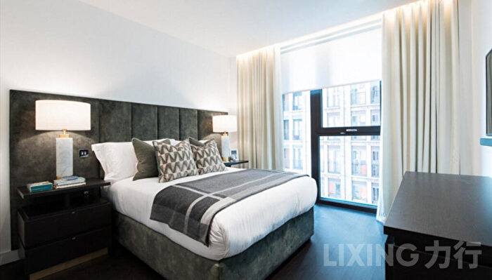 2 Bedroom Apartment To Rent In Charles Clowes Walk, Nine Elms, SW11