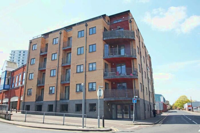 1 Bedroom Flat To Rent In The Chatham, Thorn Walk, Reading, Berkshire, RG1