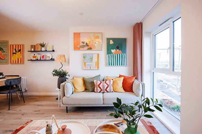 2 Bedroom Flat For Sale In "Matford House" At Trood Lane, Exeter, EX2