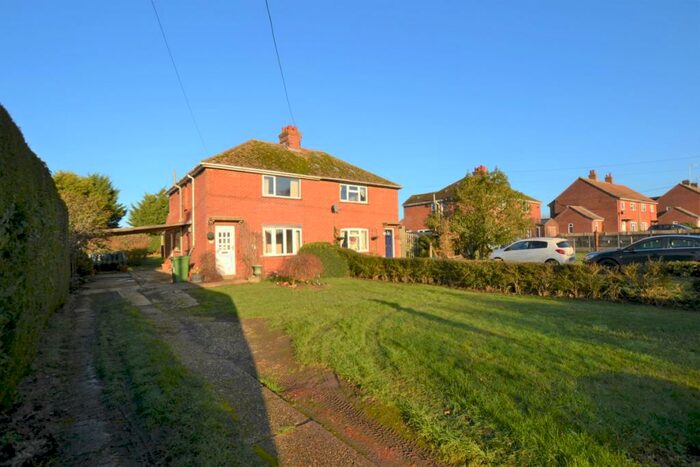 3 Bedroom Semi-Detached House For Sale In Stocks Close, Great Bircham, PE31