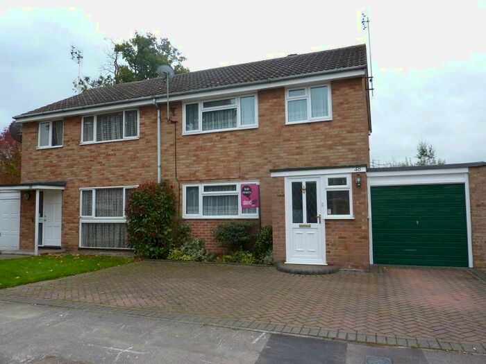 3 Bedroom Semi-Detached House To Rent In Sarum Crescent, Wokingham, Berkshire, RG40