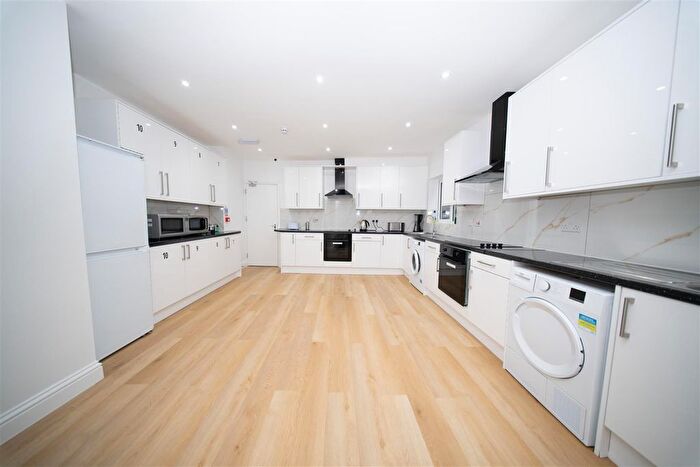 1 Bedroom Property To Rent In Bath Road, Hounslow, TW4