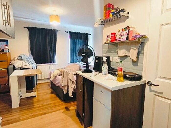 1 Bedroom Property To Rent In Wolfe Crescent, London, SE16