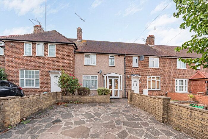 2 Bedroom Terraced House For Sale In Greatdown Road, Hanwell, London, W7