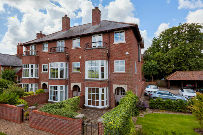 3 Bedroom Town House To Rent In Newmarket, Suffolk, CB8