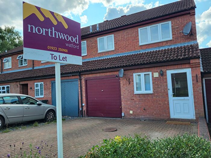 3 Bedroom Semi-Detached House To Rent In Berkeley Close, Abbots Langley, WD5