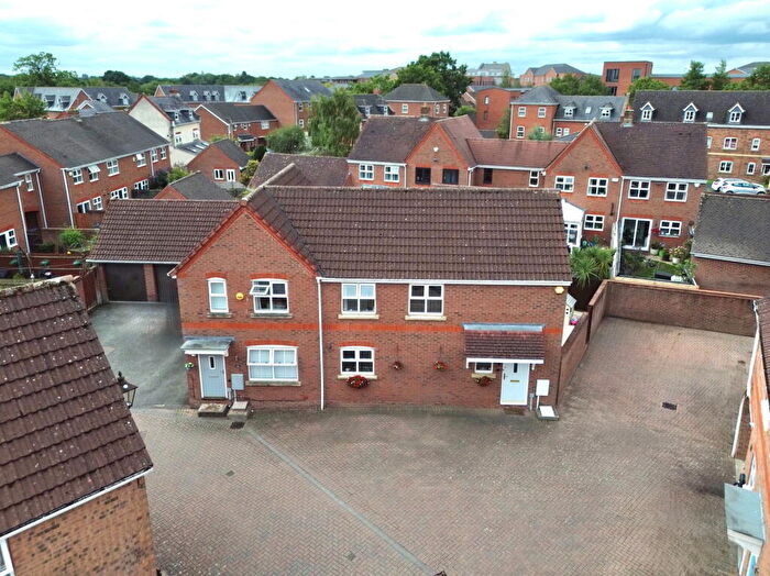 3 Bedroom Semi Detached House For Sale In Wadbarn, Dickens Heath, B90