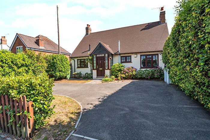 4 Bedroom Detached House For Sale In Woking, Surrey, GU22