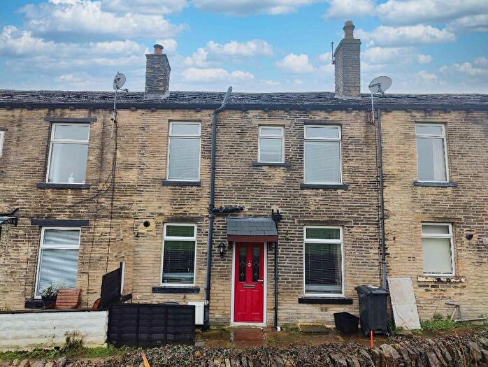 2 Bedroom Terraced House For Sale In Ripley Street, Lightcliffe, HX3