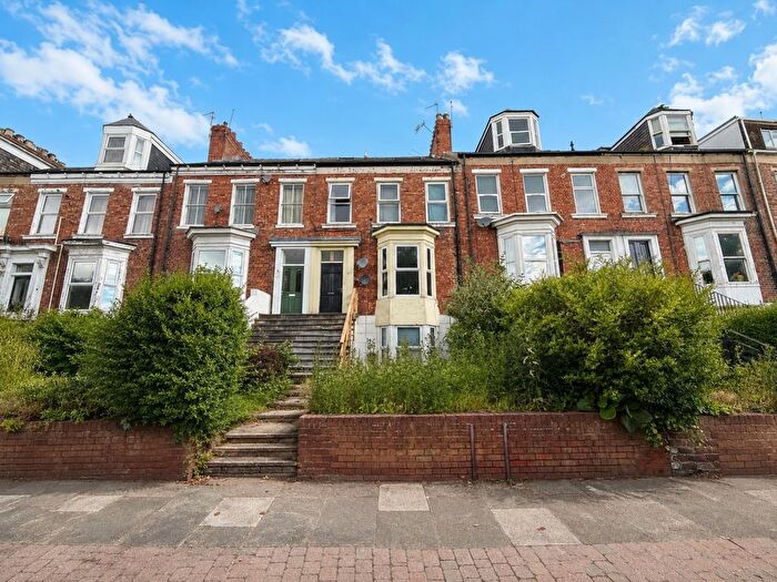 4 Bedroom Block Of Flats For Sale In Belle Vue Crescent, Sunderland, SR2