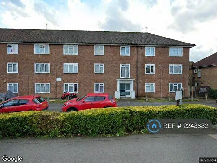 2 Bedroom Flat To Rent In Pinner Road, Northwood Hills, HA6