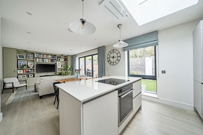 2 Bedroom Bungalow For Sale In South Park Road, Wimbledon, London, SW19