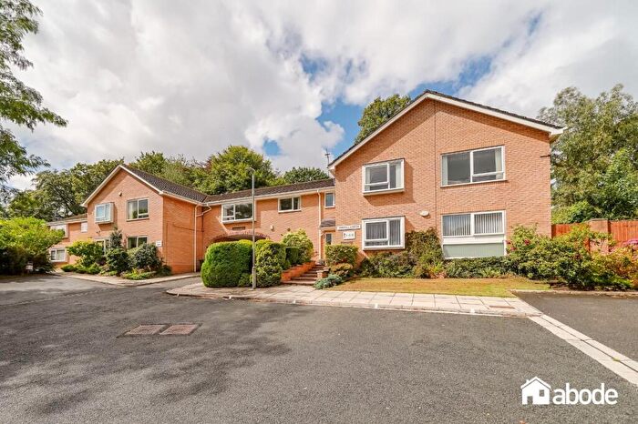 2 Bedroom Apartment For Sale In Winhill, Woolton, Liverpool, L25