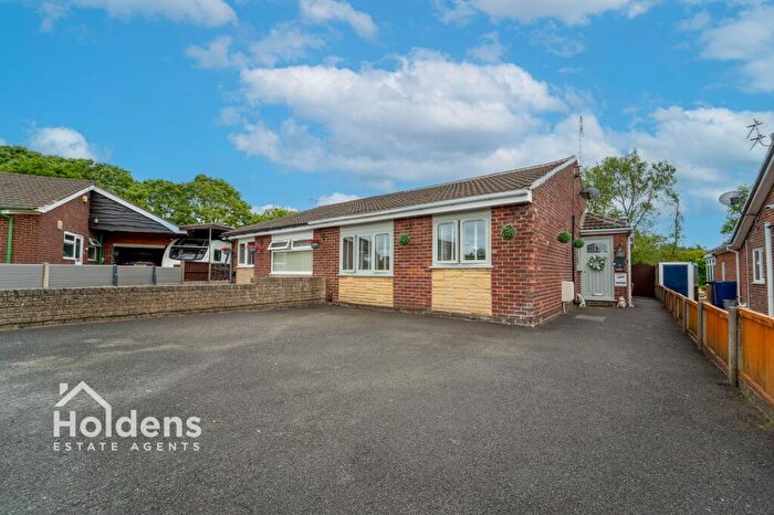 3 Bedroom Semi-Detached Bungalow For Sale In Albrighton Close, Lostock Hall, PR5