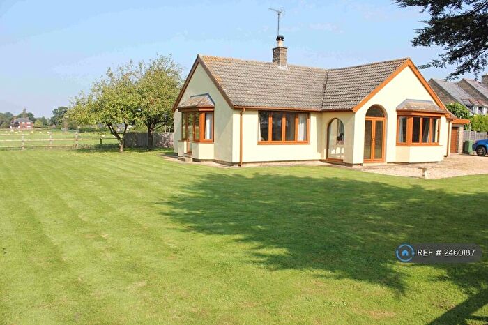 2 Bedroom Bungalow To Rent In Tockenham Court Lane, Swindon, SN4