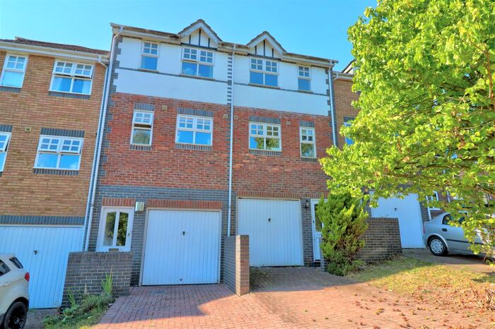 2 Bedroom Terraced House To Rent In Wheelers Park, High Wycombe, Buckighamshire, HP13