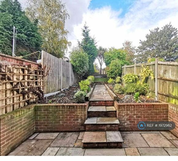 3 Bedroom Semi-Detached House To Rent In Collindale Avenue, Erith, DA8