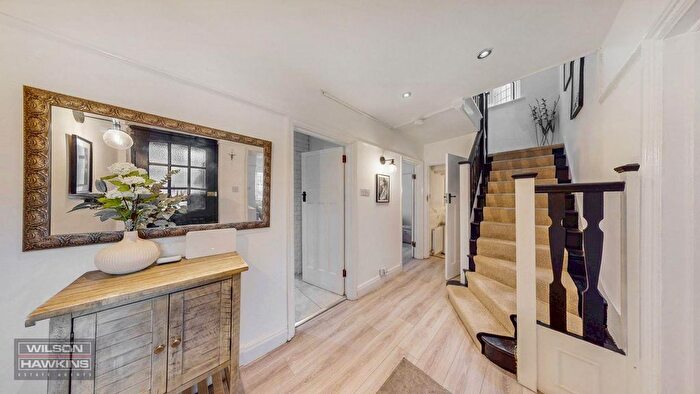 5 Bedroom Detached House For Sale In Pinner View, Harrow, HA1