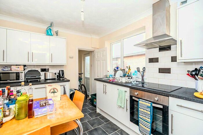 4 Bedroom Detached House To Rent In Langhorn Road, Southampton, Hampshire, SO16