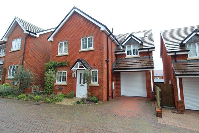 4 Bedroom Detached House For Sale In Oakeley Vale, Bursledon, Southampton, SO31