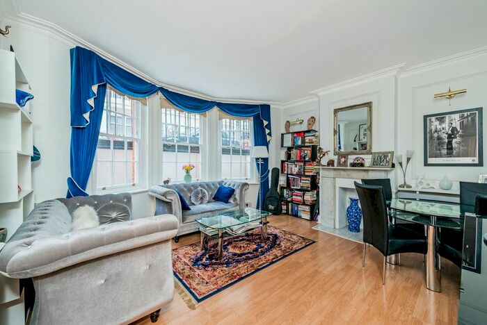 2 Bedroom Flat To Rent In Marylebone Street, Marylebone, London, W1G