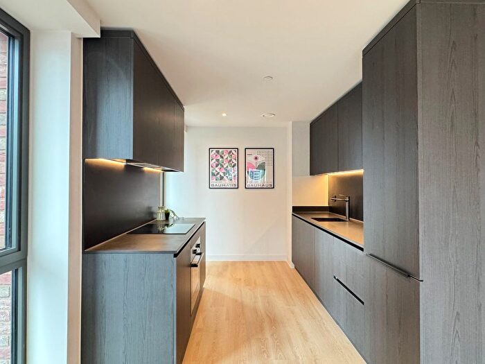 1 Bedroom Flat To Rent In Dutton Street, Manchester, M3