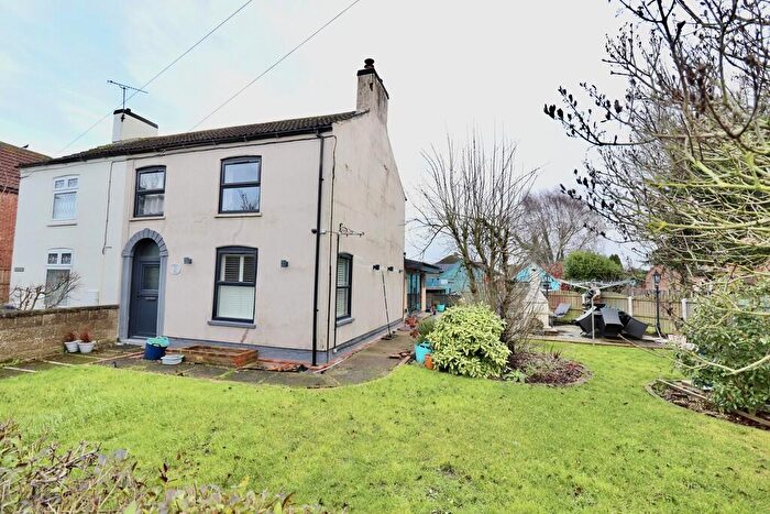 3 Bedroom Semi-Detached House For Sale In West View, Low Church Road, LN8